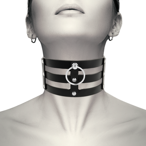 COQUETTE CHIC DESIRE - VEGANSK LÄDER CHOKER I FETISCHSTIL