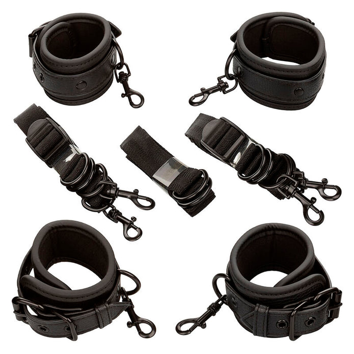CALEXOTICS - NOCTURNAL BED RESTRAINTS LÄDER JUSTERBARA SVARTA