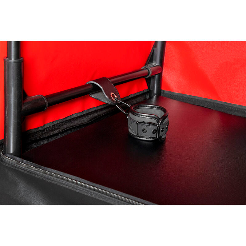 SECRET DOME - KINK CLUB CABINA BUKKAKE BLACK & RED